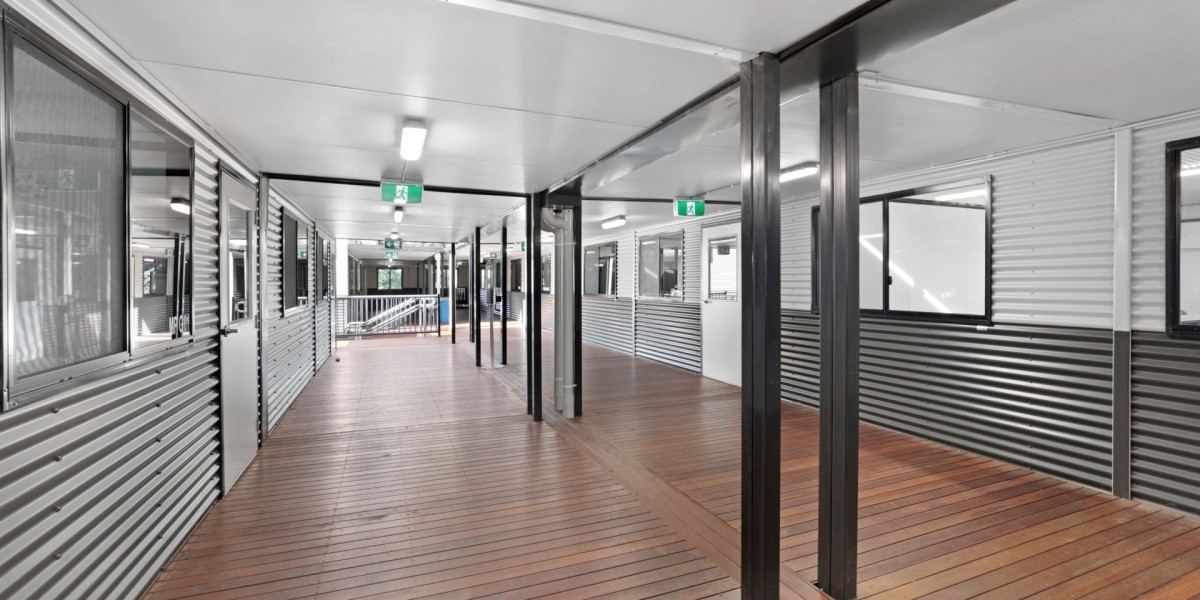 Large deck connecting the classrooms