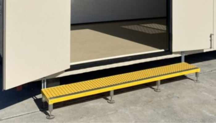 Ausco Long Step and Building